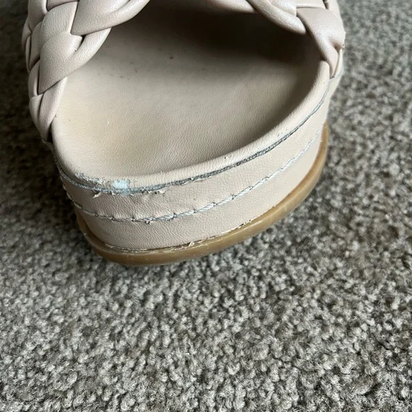 Dolce Vita Women's Cream Woven Sandals - Picture 6 of 7